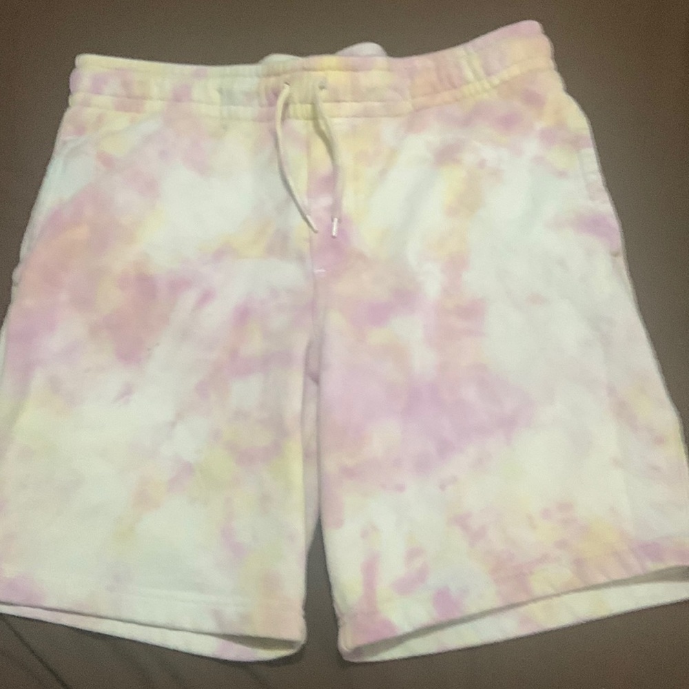 Tye dye, Shorts